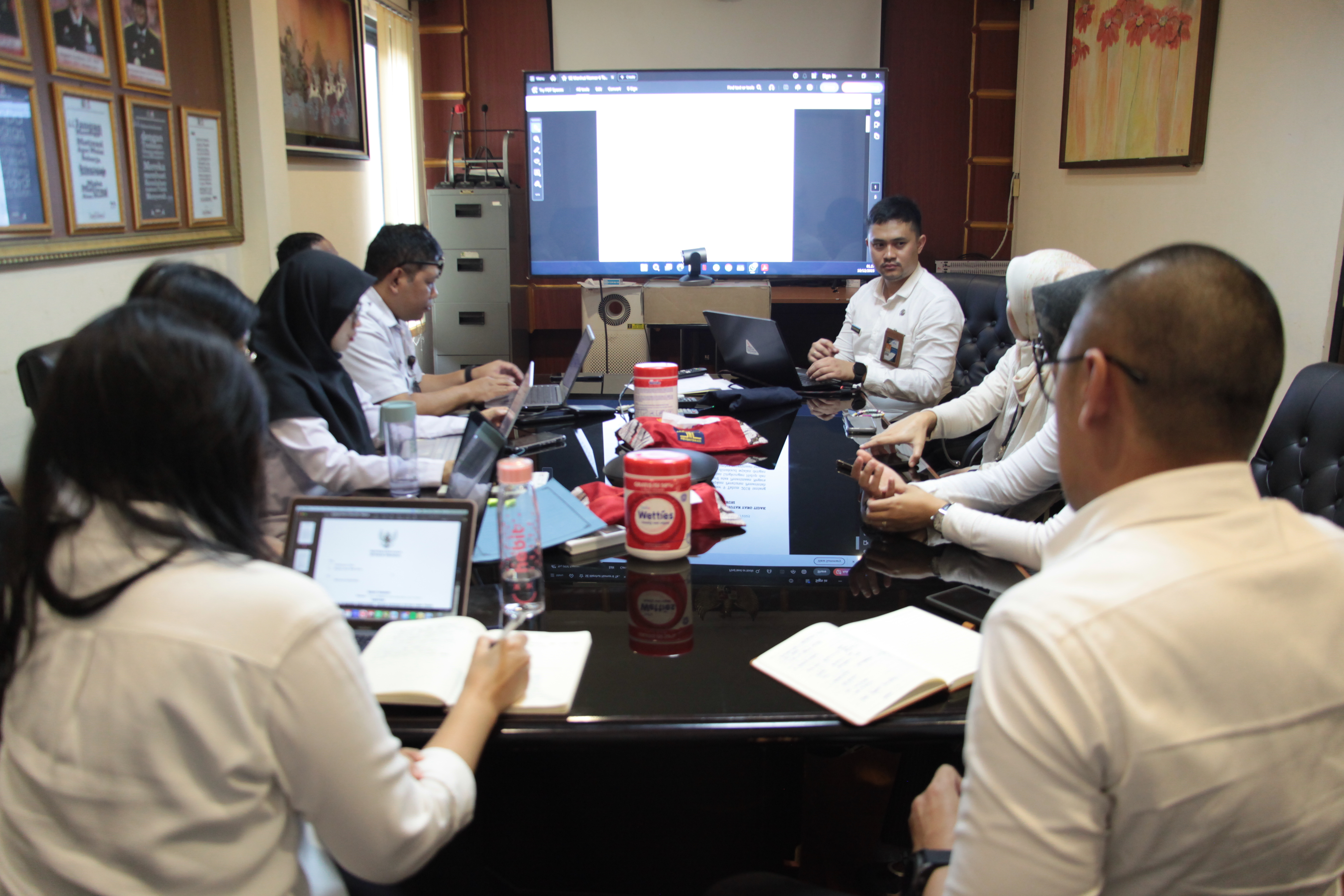 Soroti Potensi Pungutan di Kawasan Hutan, Kemenkum Jabar Beri Analisis Mengenai PNBP dan Pajak Daerah